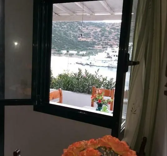 Nikolettas 파로스